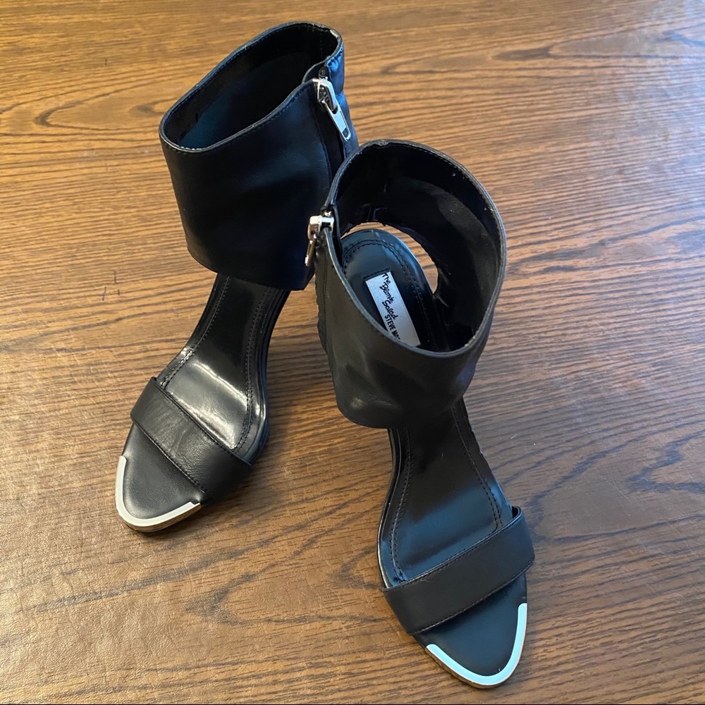 Steve Madden 8.5  - 9